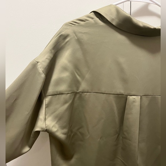 Longsleeve sage green satin button up - Picture 8 of 8